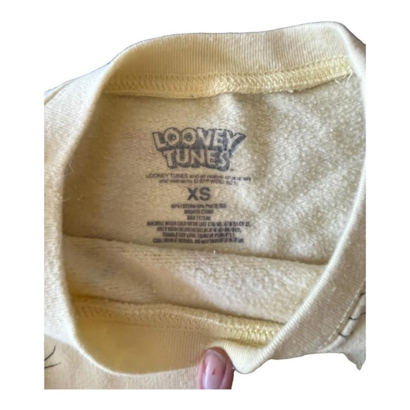 Looney Tunes Tweety Bird crewneck XS sweatshirt #LooneyTunes #TweetyBird - Picture 3 of 5
